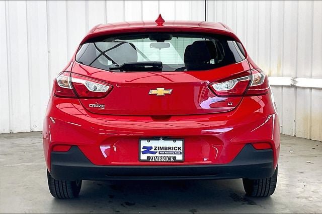 Used 2017 Chevrolet Cruze LT w/ Convenience Package FWD image 4