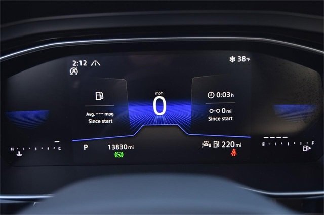 Certified 2024 Volkswagen Jetta SE w/ Panoramic Sunroof Package image 12