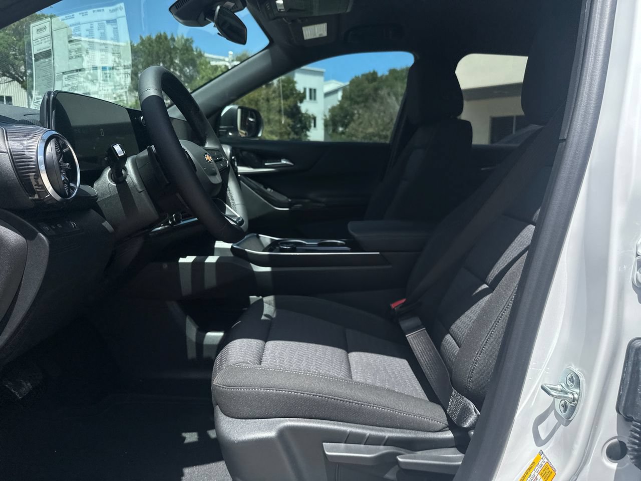 New 2027 Chevrolet Equinox LT FWD image 9