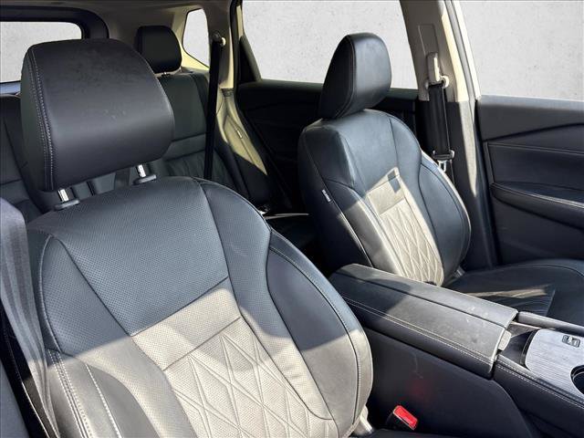 Used 2025 Nissan Rogue Platinum FWD image 28