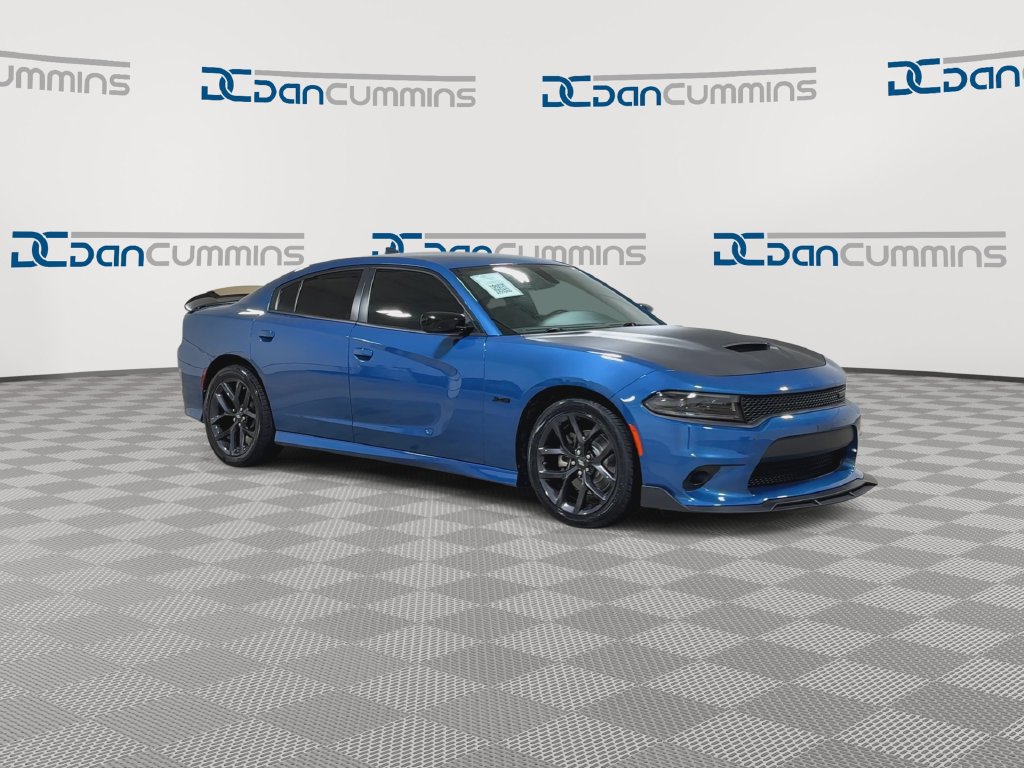 Used 2023 Dodge Charger R/T w/ Plus Group RWD image 2