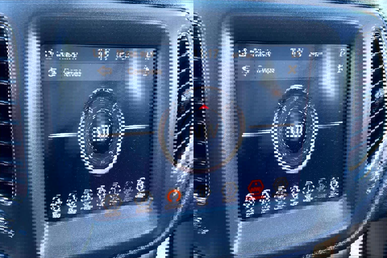 Used 2020 Jeep Compass Trailhawk image 34