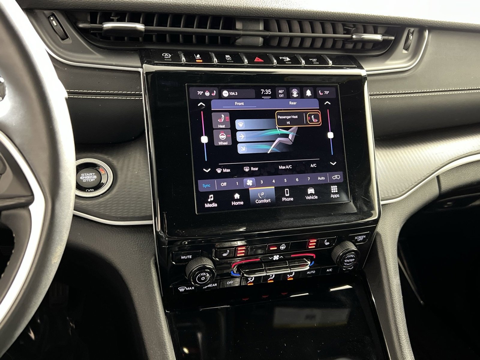 Used 2023 Jeep Grand Cherokee L Laredo image 19