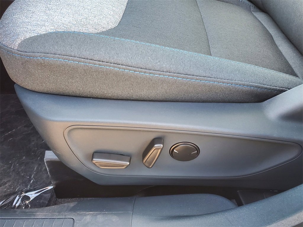 New 2025 Ford Maverick XLT w/ XLT Luxury Package image 7