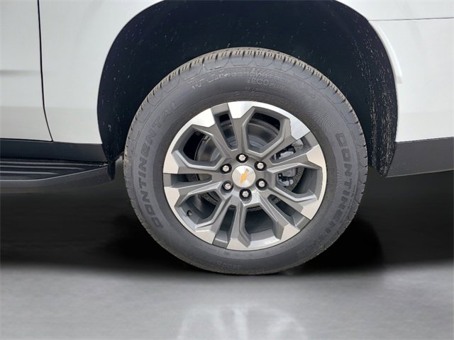 New 2026 Chevrolet Suburban LT image 12