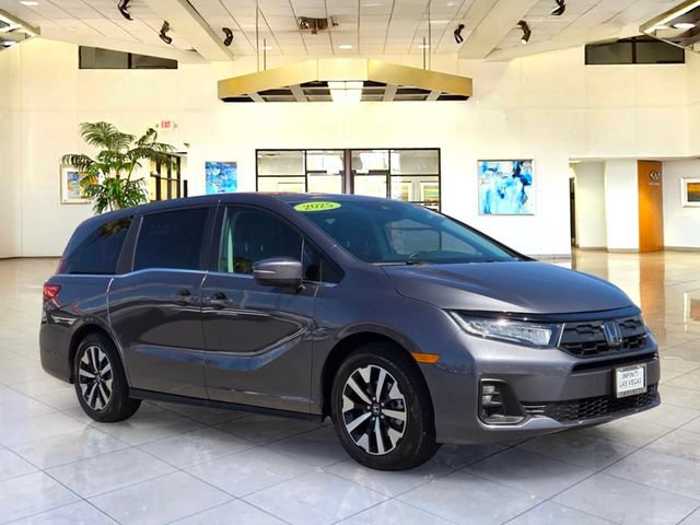 Used 2025 Honda Odyssey EX-L image 3