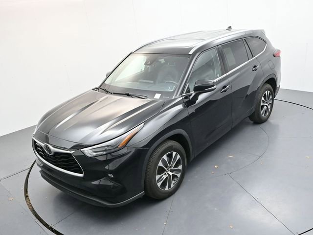 Used 2022 Toyota Highlander XLE image 37