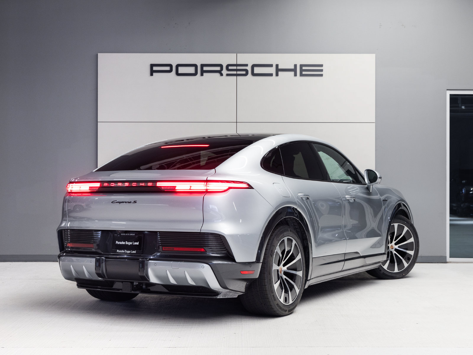 New 2026 Porsche Cayenne S AWD/4WD image 7