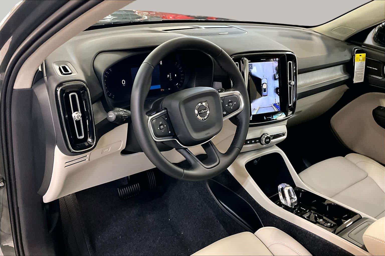 New 2026 Volvo XC40 B5 Ultra w/ Protection Package Premier AWD/4WD image 9
