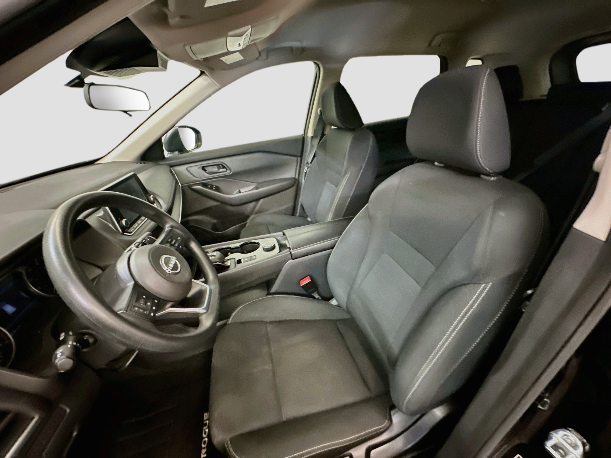 Used 2024 Nissan Rogue S AWD/4WD image 13