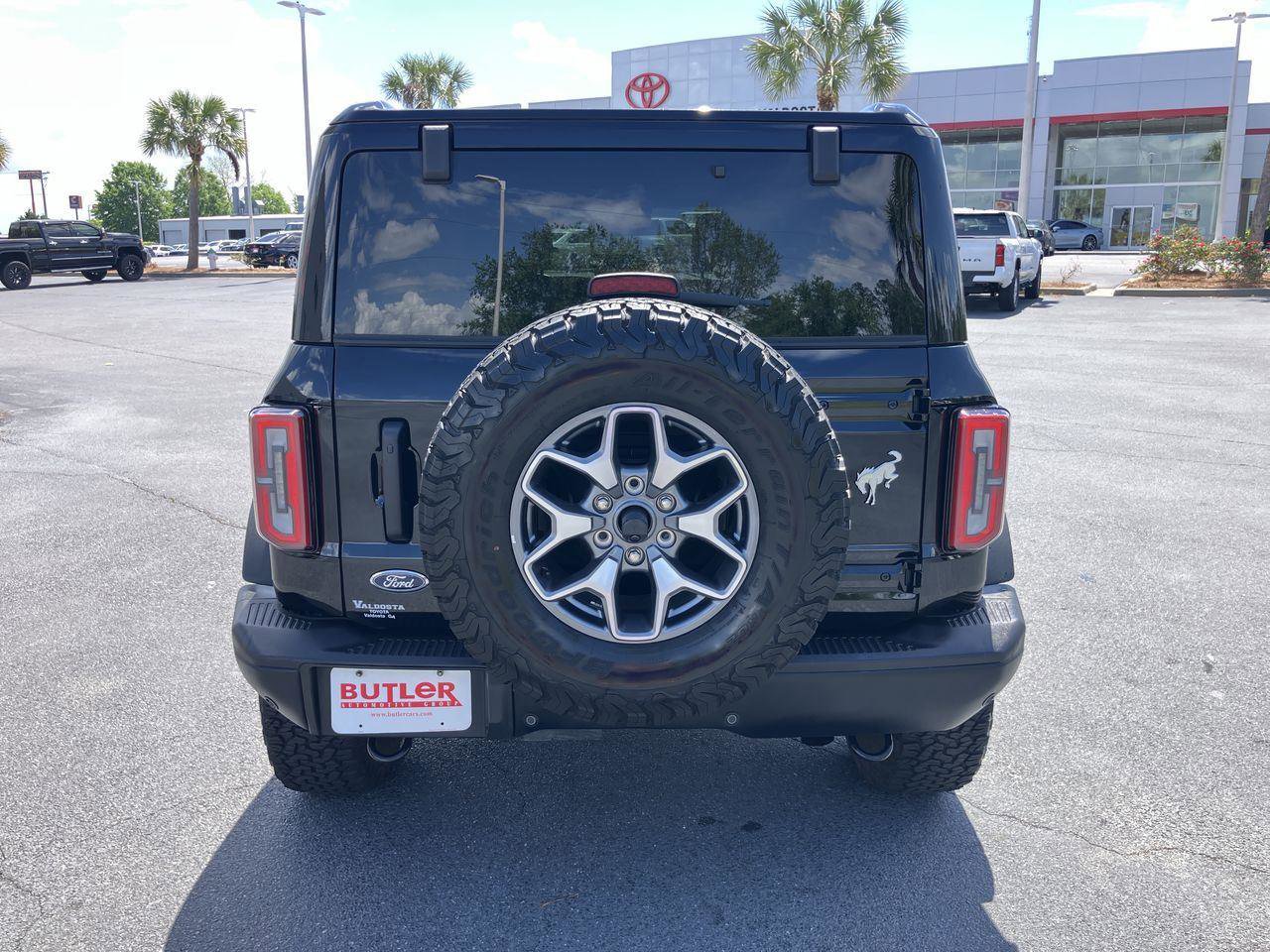 Used 2024 Ford Bronco Badlands image 4