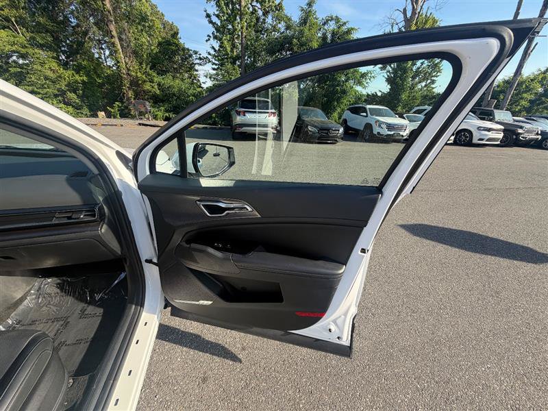 Used 2025 Kia Sportage EX w/ Premium Package FWD image 15