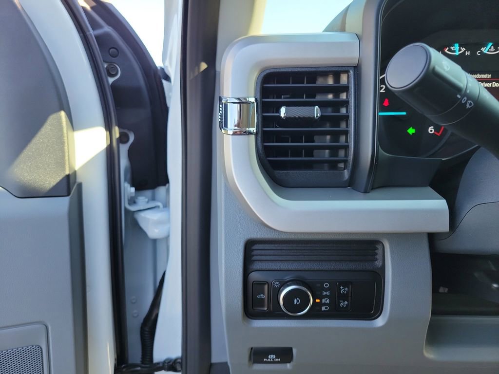 New 2026 Ford F350 XL w/ XL Chrome Package image 23