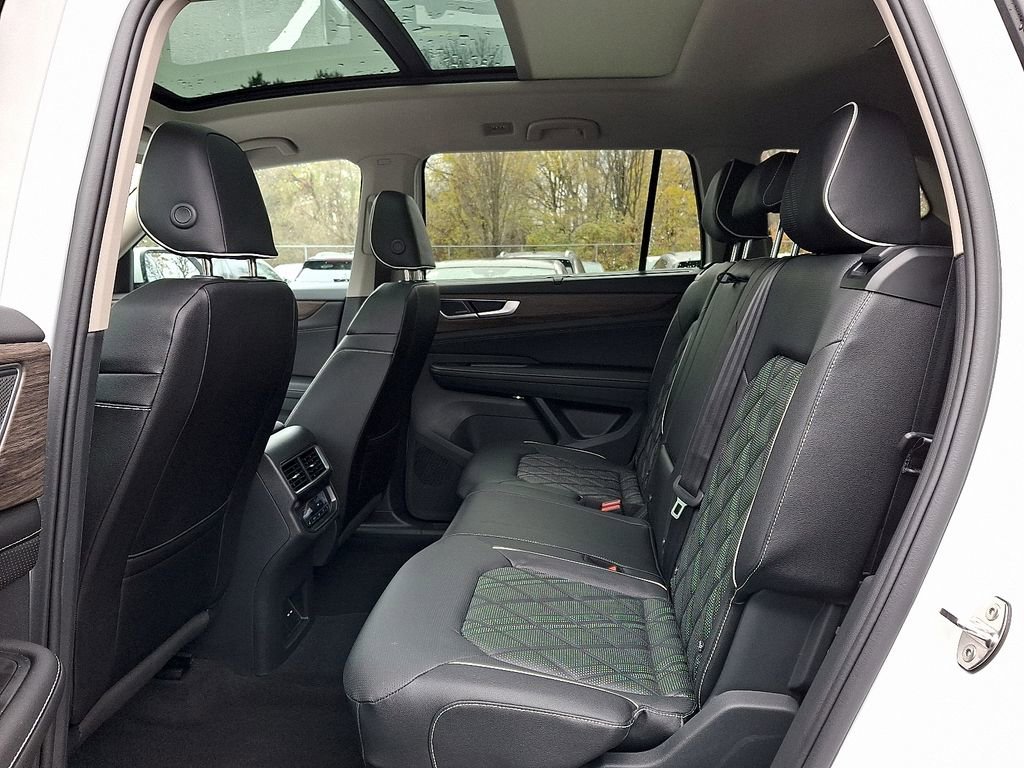 New 2026 Volkswagen Atlas SEL Premium R-Line image 6