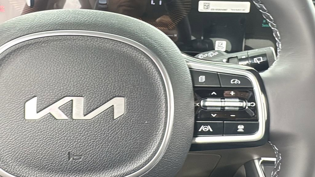 New 2026 Kia Carnival FWD image 23