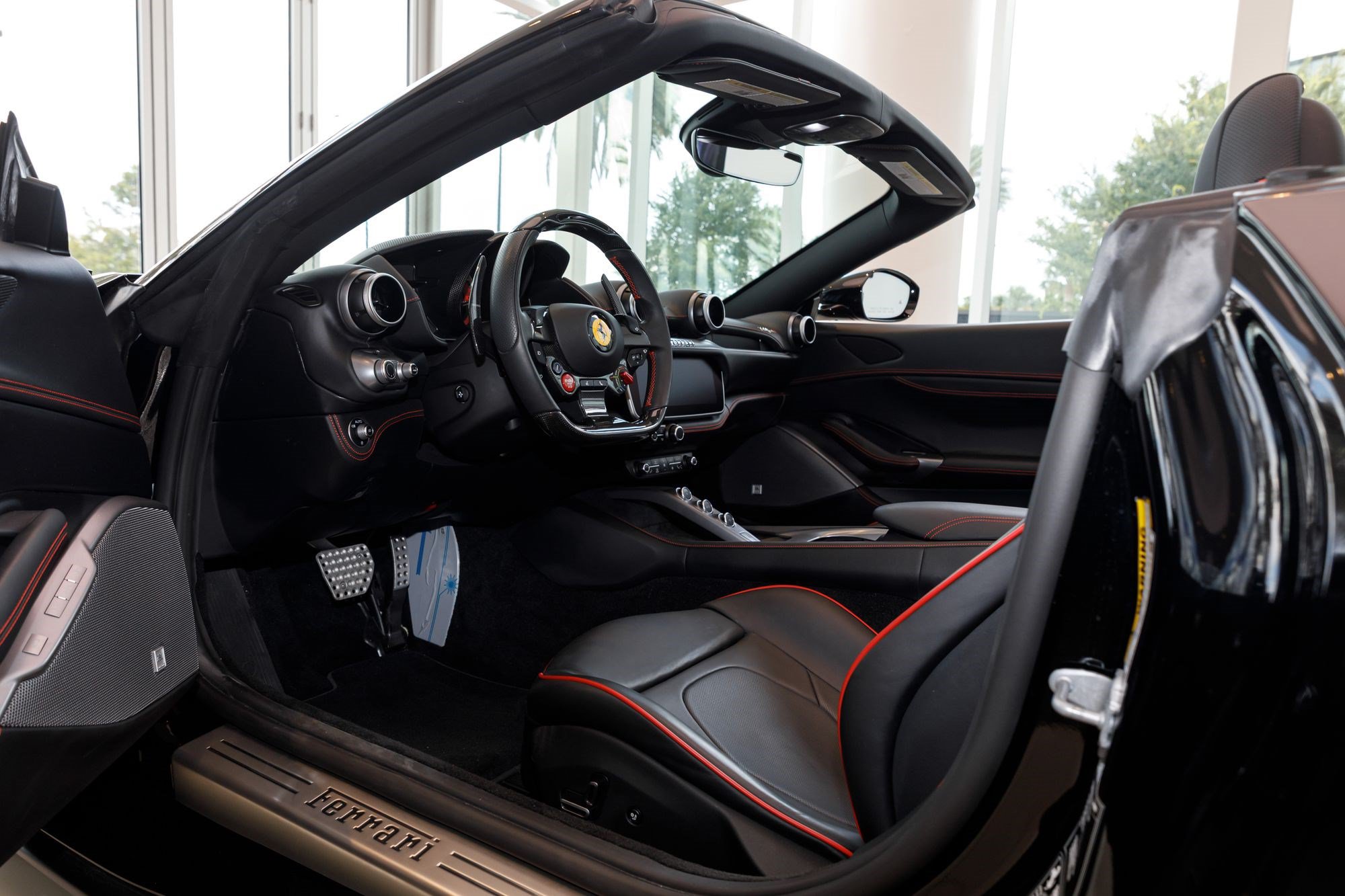 Used 2023 Ferrari Portofino M RWD image 24