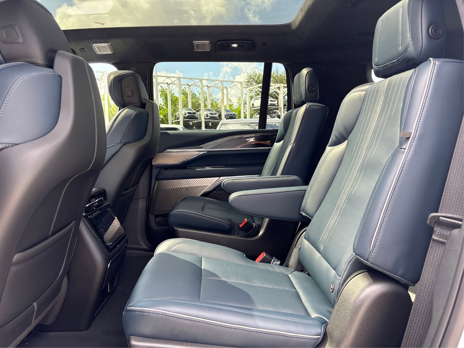 New 2026 Cadillac Escalade IQL Luxury image 10