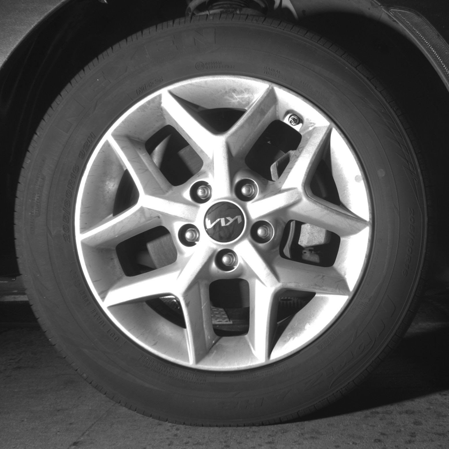 Used 2025 Kia Soul LX w/ LX Technology Package FWD image 13