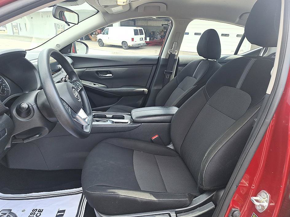 Certified 2025 Nissan Sentra SV FWD image 11