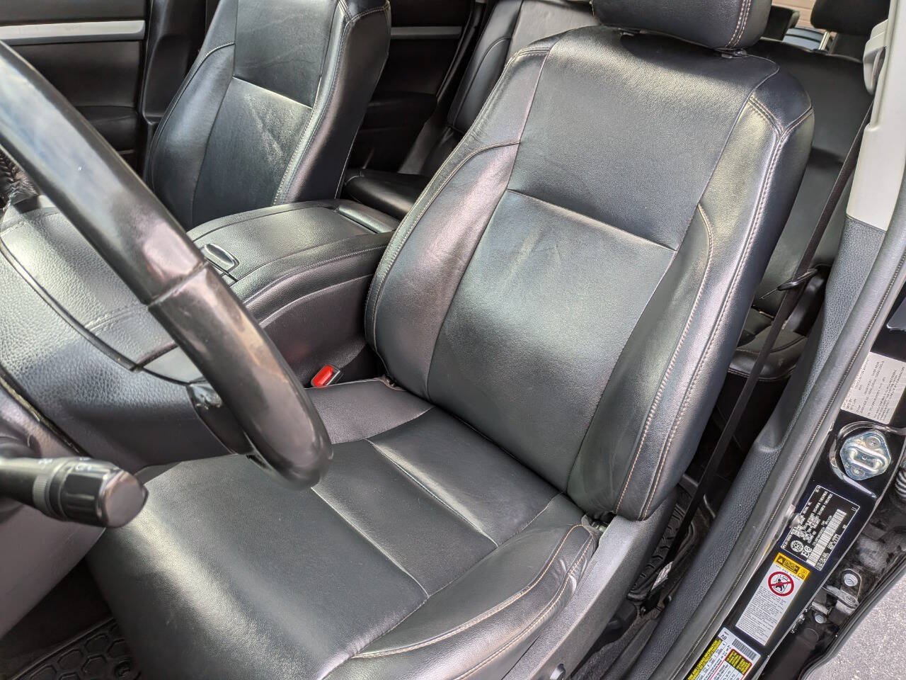 Used 2019 Toyota Highlander XLE AWD/4WD image 9