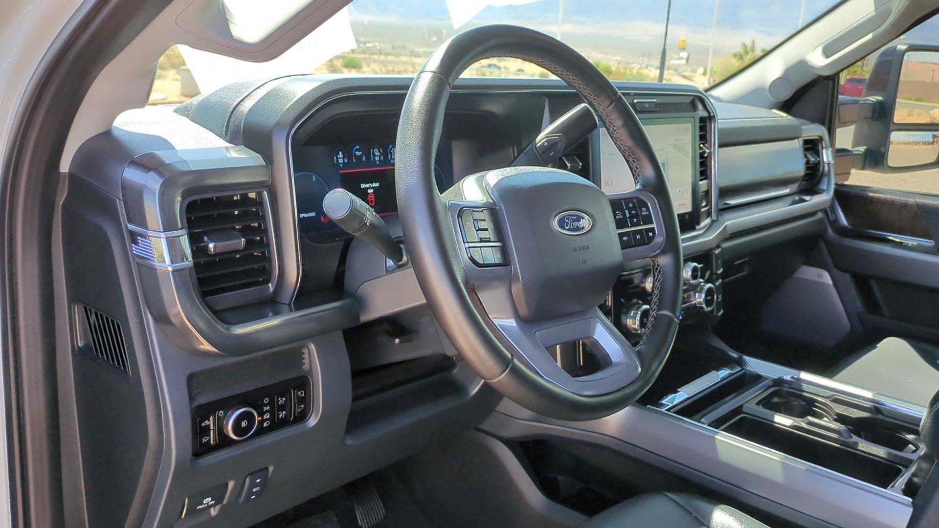 Used 2025 Ford F250 Lariat AWD/4WD image 16