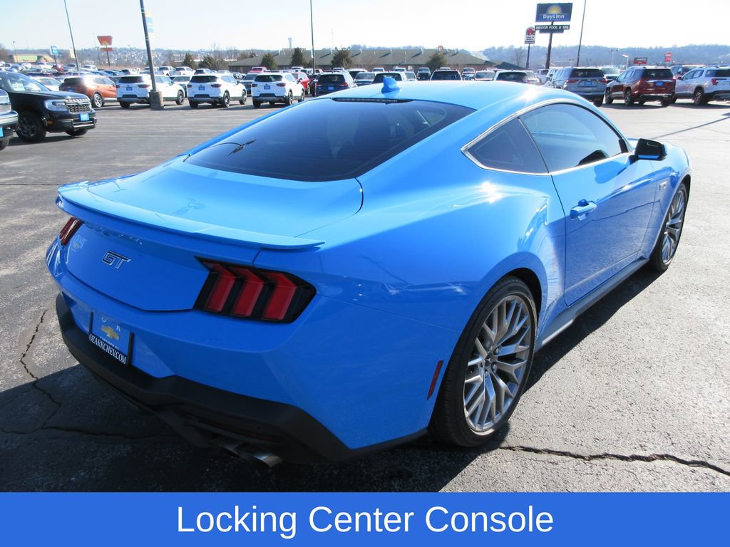 Used 2025 Ford Mustang GT Premium image 5