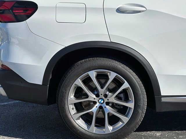 Certified 2024 BMW X5 xDrive40i w/ Premium Package image 9