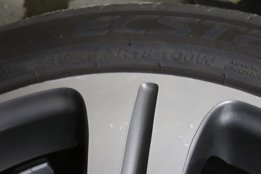 Used 2017 Mercedes-Benz E 300 4MATIC image 41