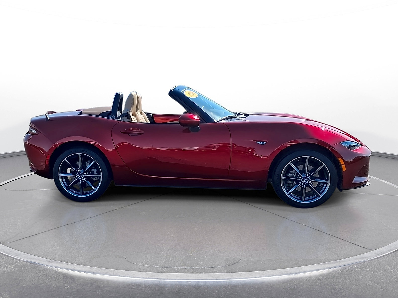Used 2019 MAZDA MX-5 Miata Grand Touring w/ GT-S Package RWD image 9