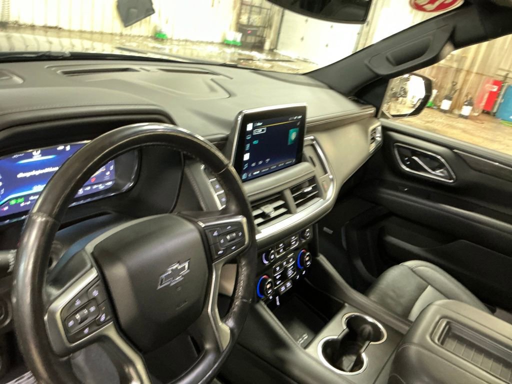 Used 2022 Chevrolet Suburban Z71 w/ Z71 Off-Road Package AWD/4WD image 17