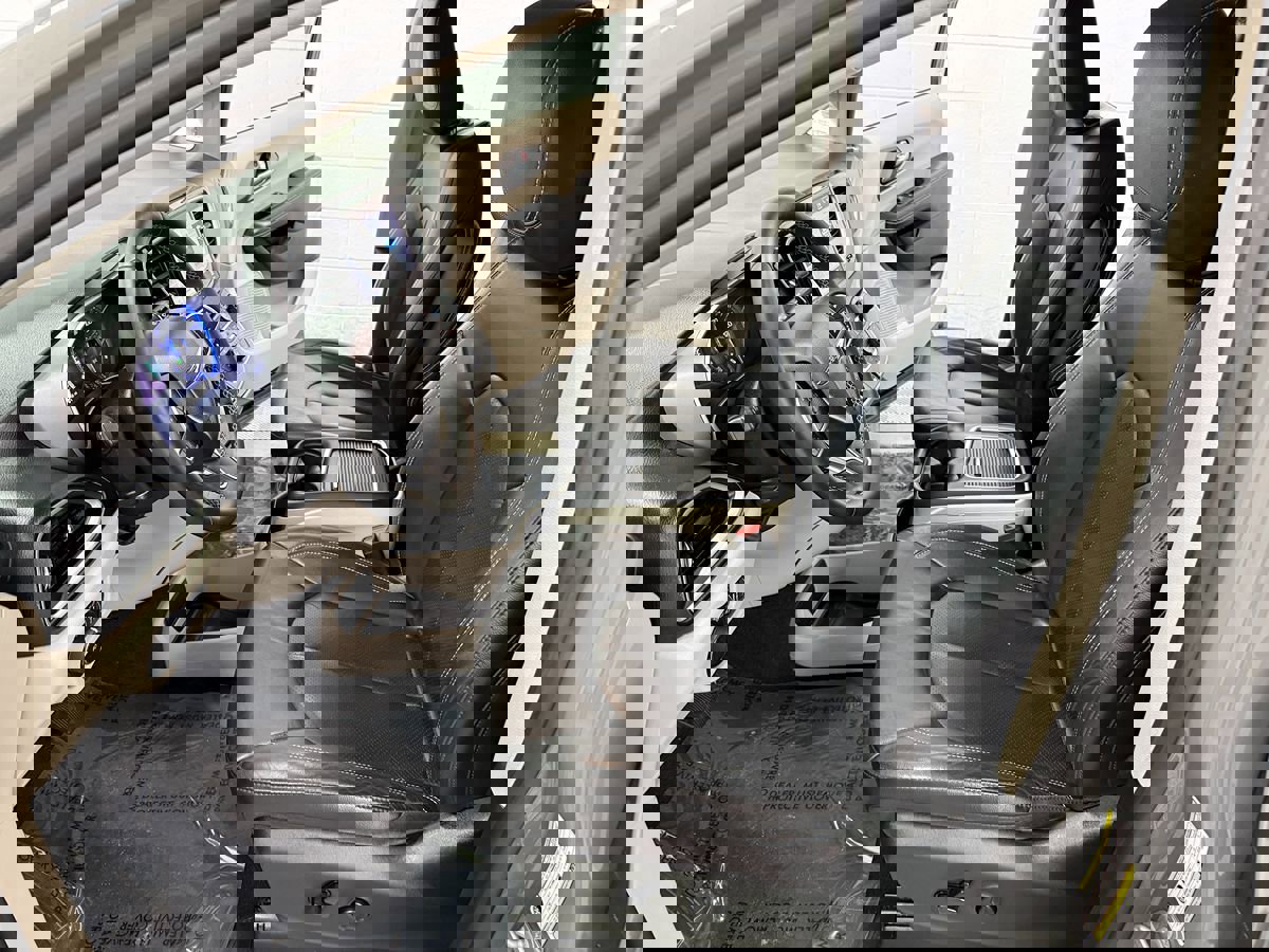 Used 2022 Chrysler Pacifica Touring-L image 10