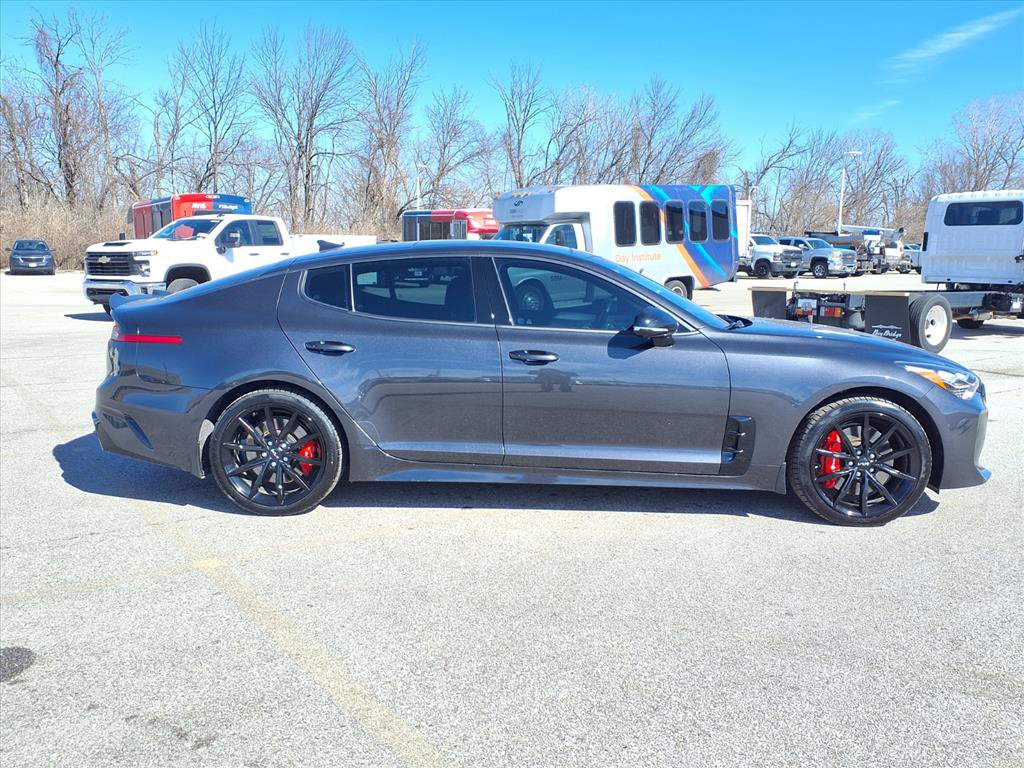 Used 2023 Kia Stinger GT2 image 2