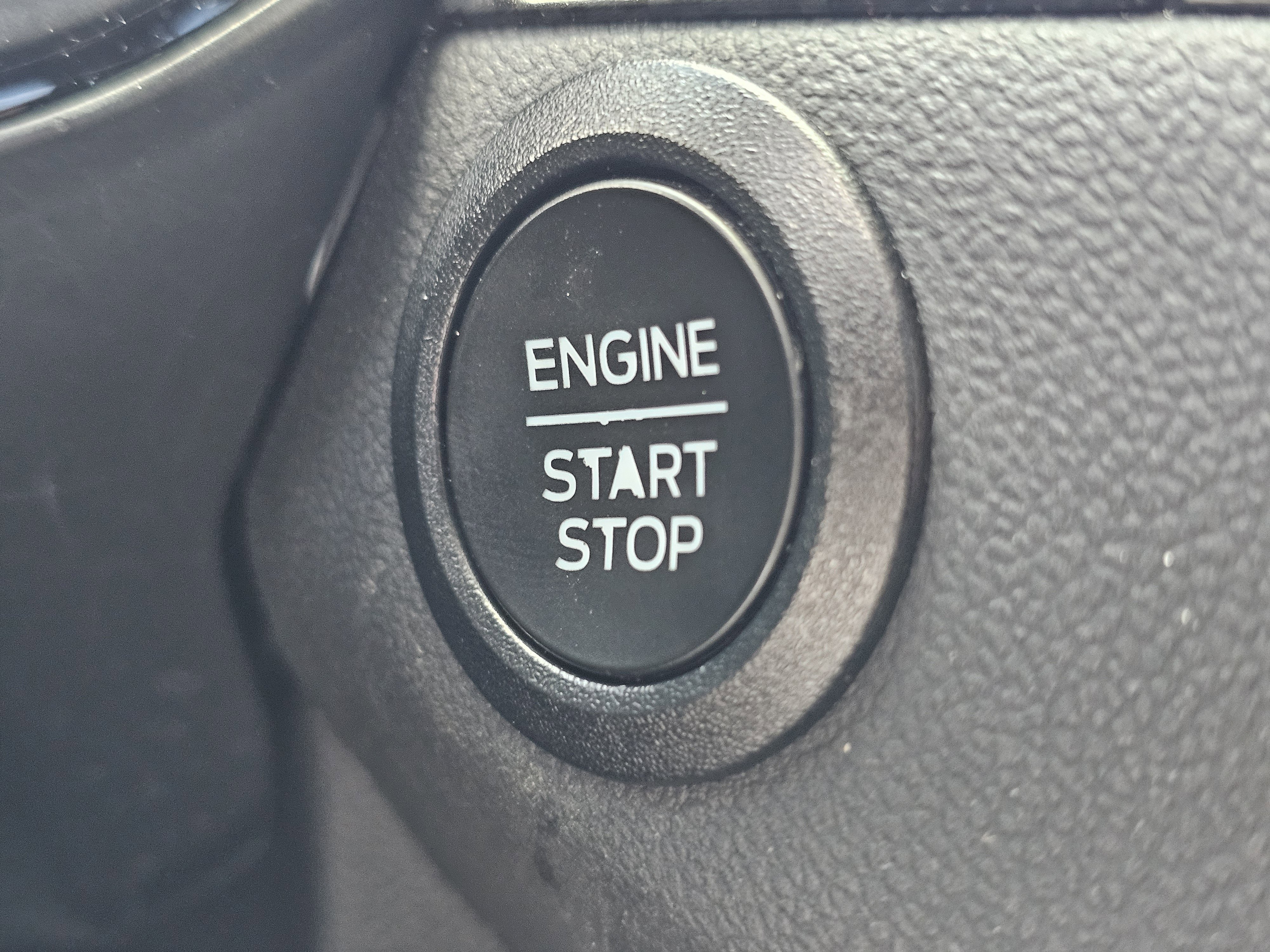 Used 2023 Ford Escape ST-Line image 24