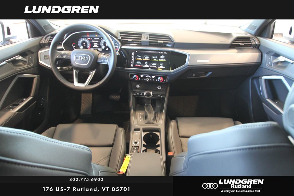 New 2025 Audi Q3 2.0T Premium image 2