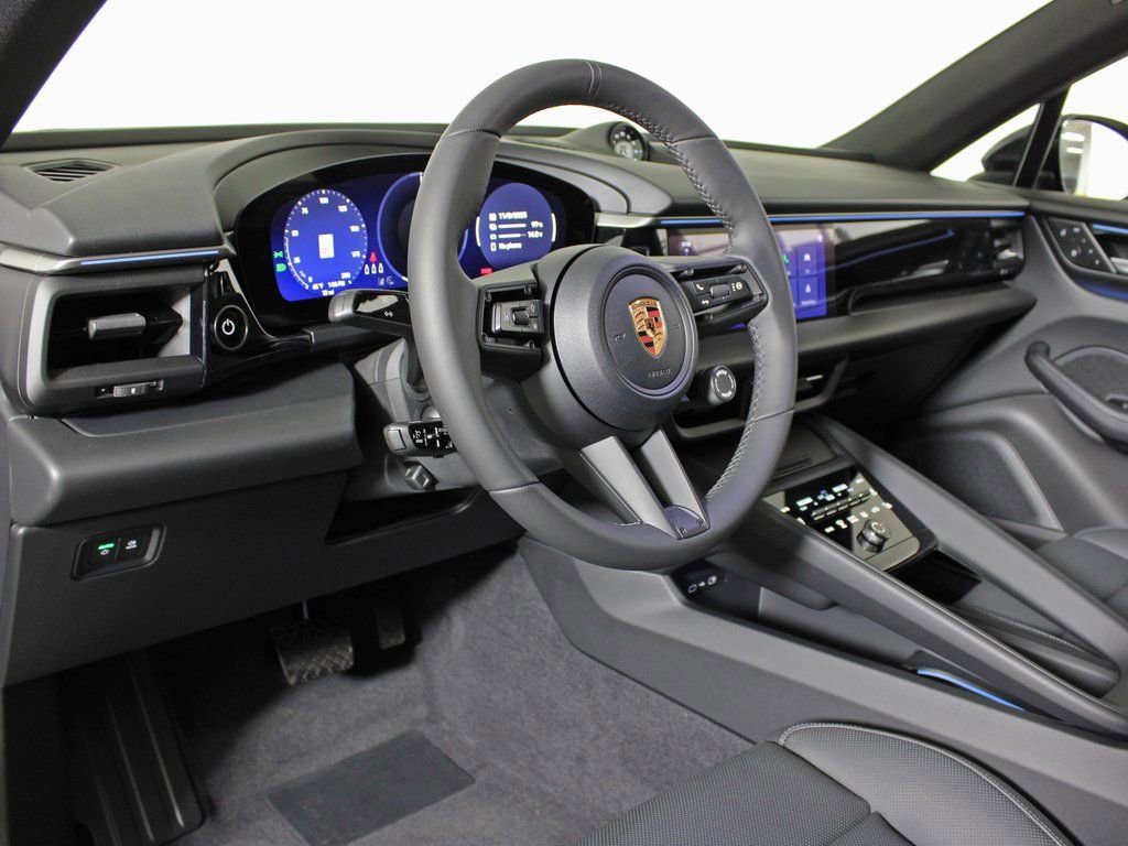 Certified 2025 Porsche Macan 4 Electric AWD/4WD image 4