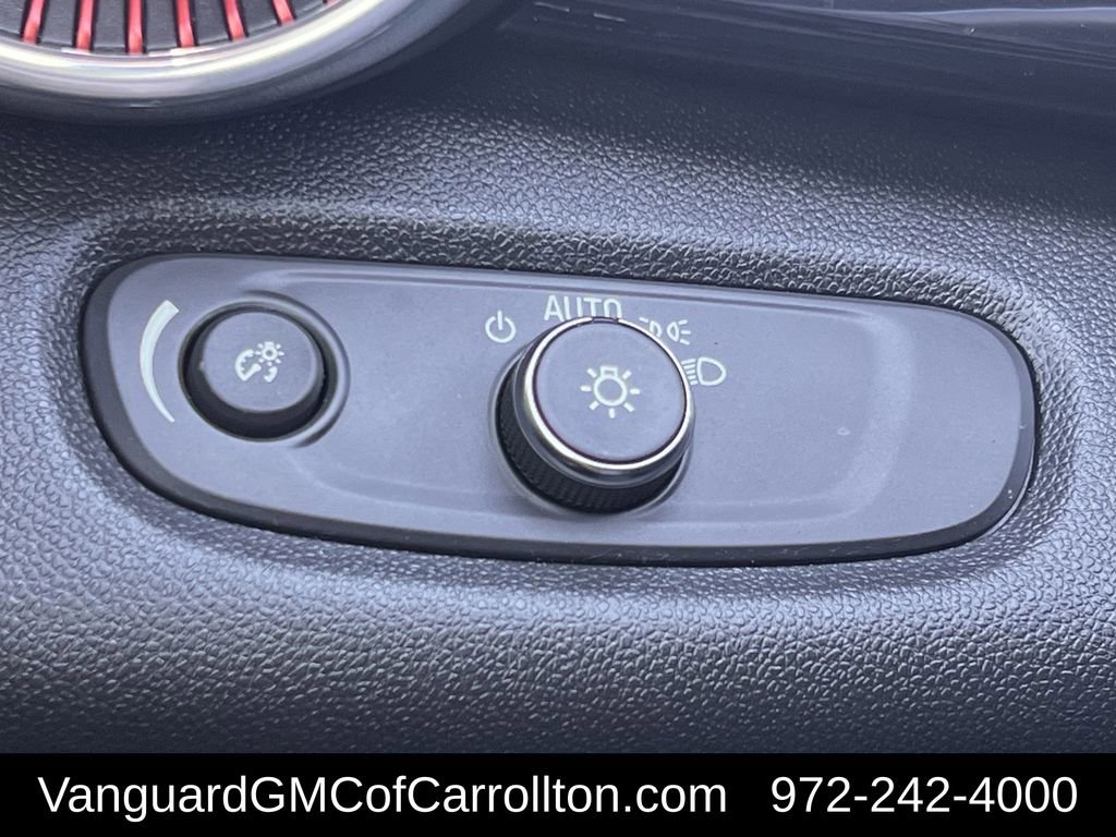 Used 2024 Chevrolet Trax RS w/ Sunroof Package image 22