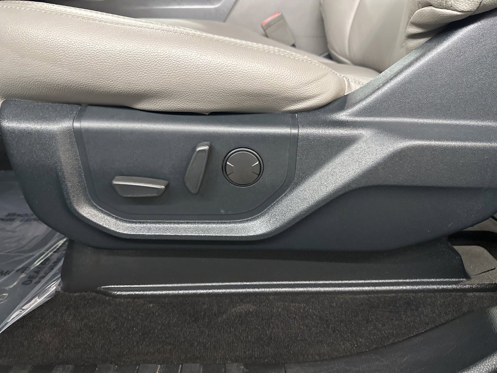 Used 2020 Ford F150 XLT w/ Equipment Group 302A Luxury image 11