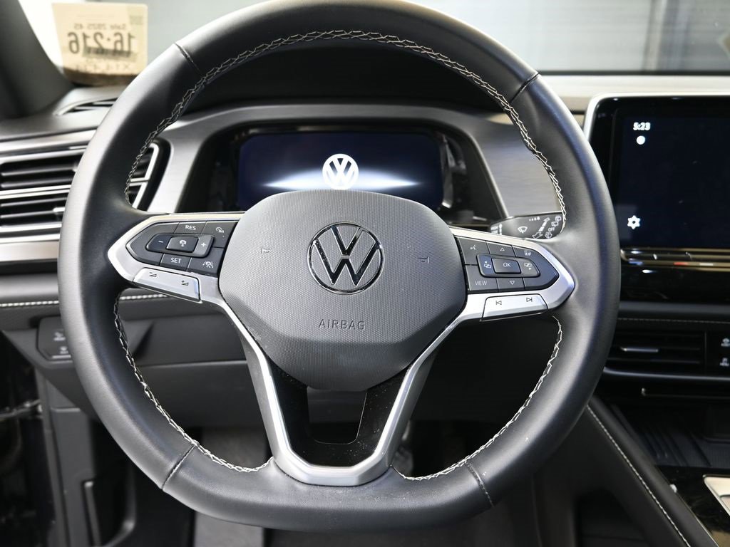 Used 2025 Volkswagen Atlas Cross Sport SE image 23