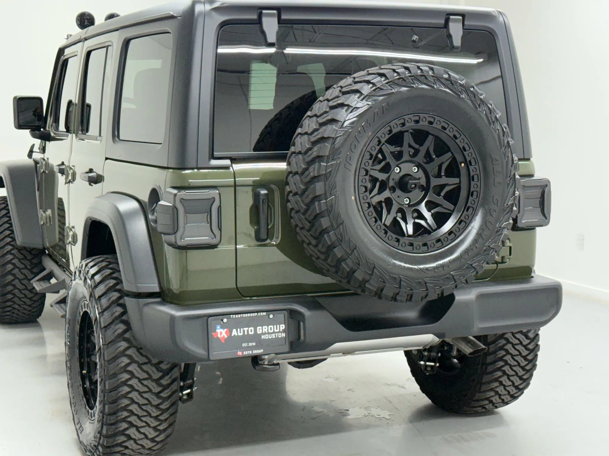 Used 2024 Jeep Wrangler Unlimited Sport image 12