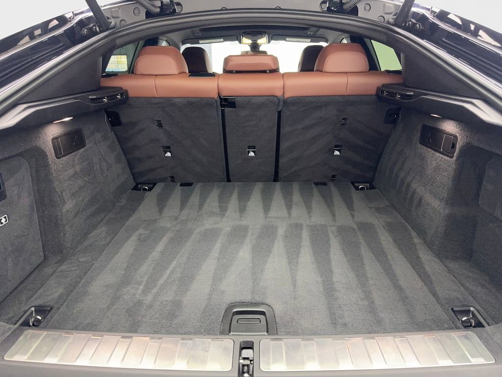 Used 2023 BMW X6 xDrive40i w/ M Sport Package image 80