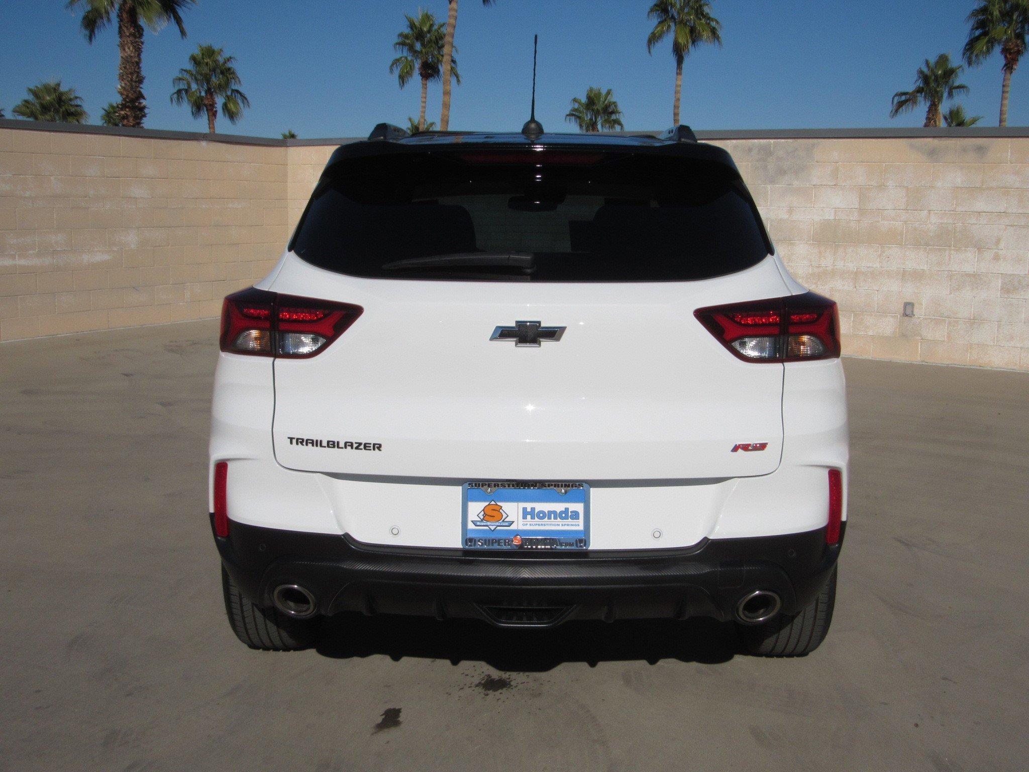 Used 2023 Chevrolet TrailBlazer RS w/ Sun and Liftgate Package image 7