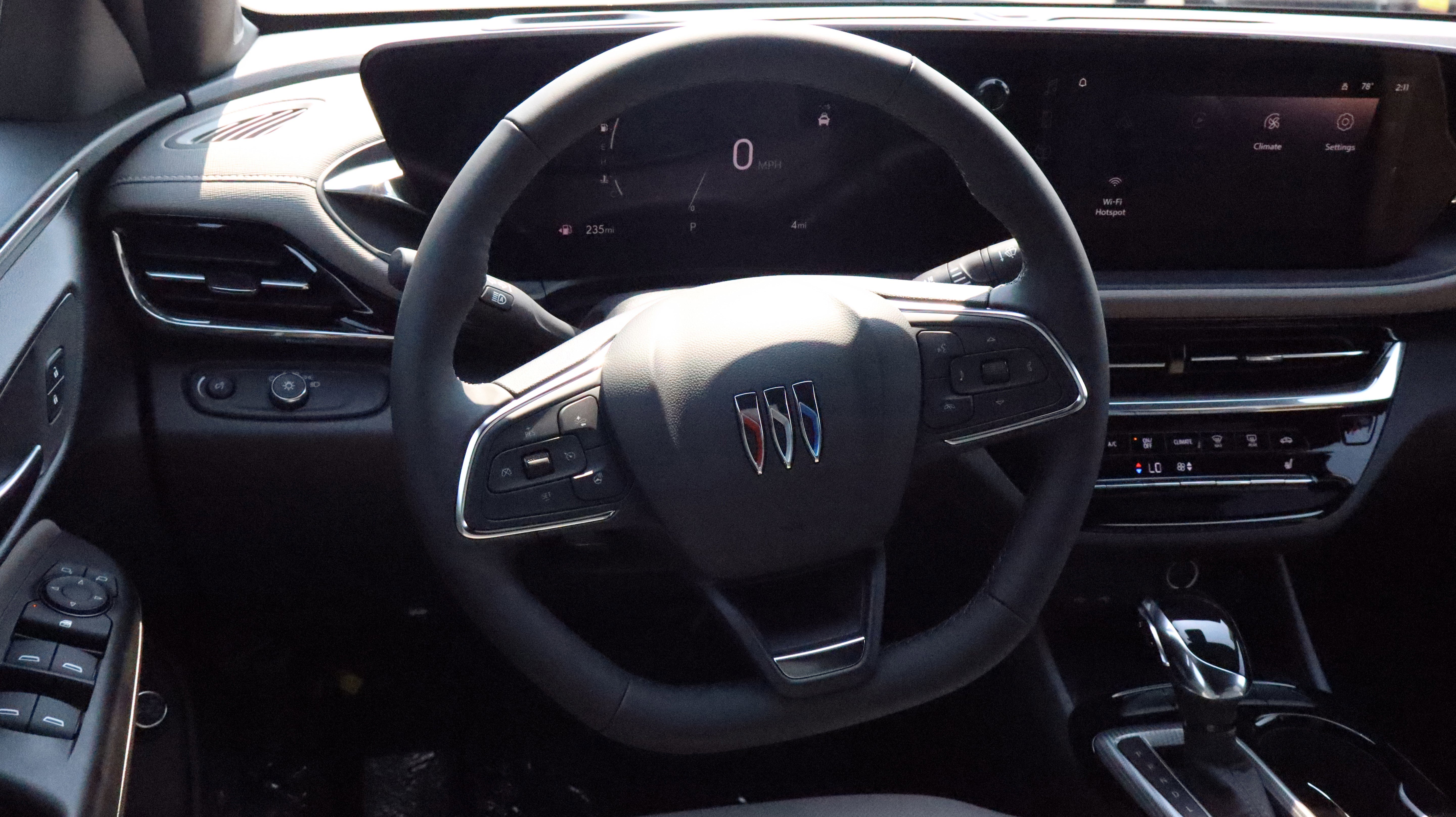 New 2025 Buick Envista Avenir image 9