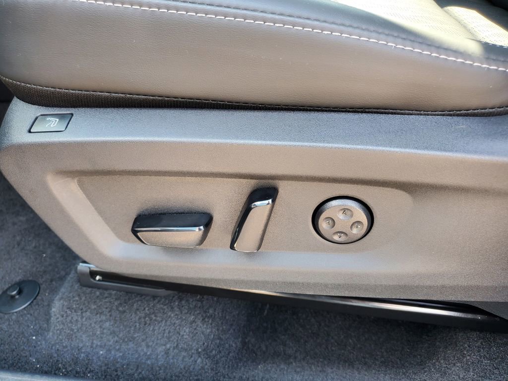 New 2025 Nissan Murano Platinum w/ Cargo Package image 18