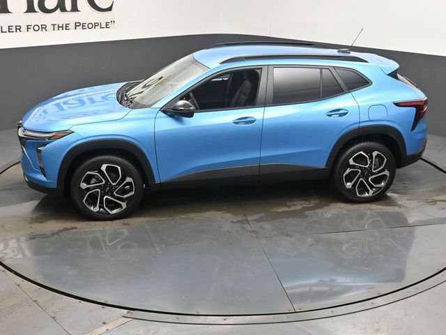 Used 2025 Chevrolet Trax RS w/ Driver Confidence Package image 58