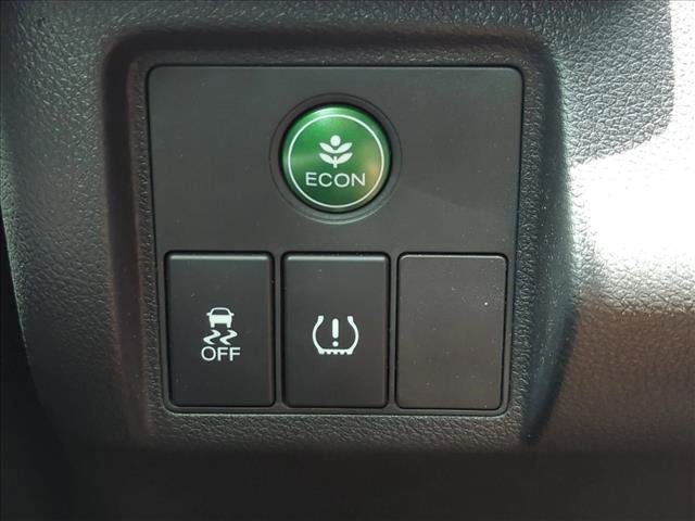 Certified 2022 Honda HR-V LX image 12