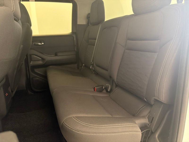 Used 2022 Nissan Frontier SV AWD/4WD image 12