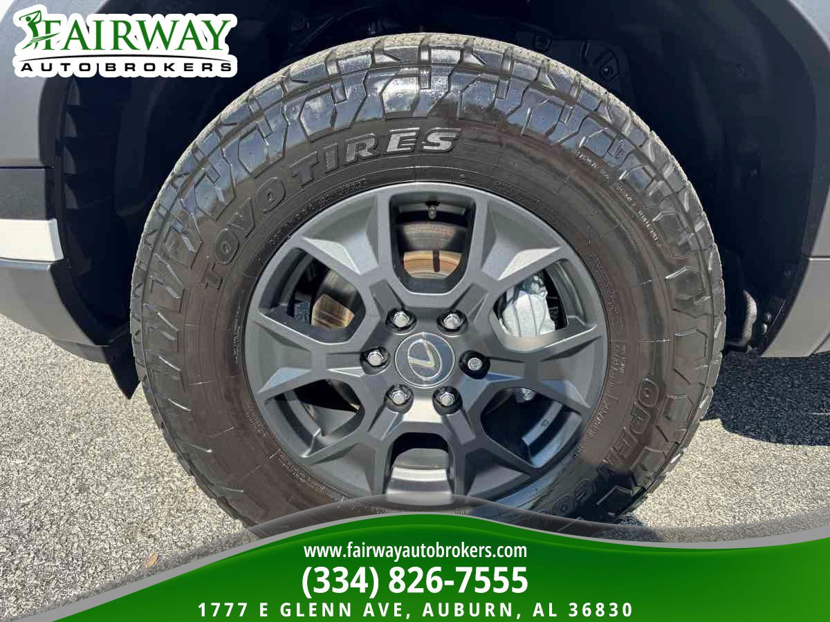 Used 2024 Lexus GX 550 AWD/4WD image 32
