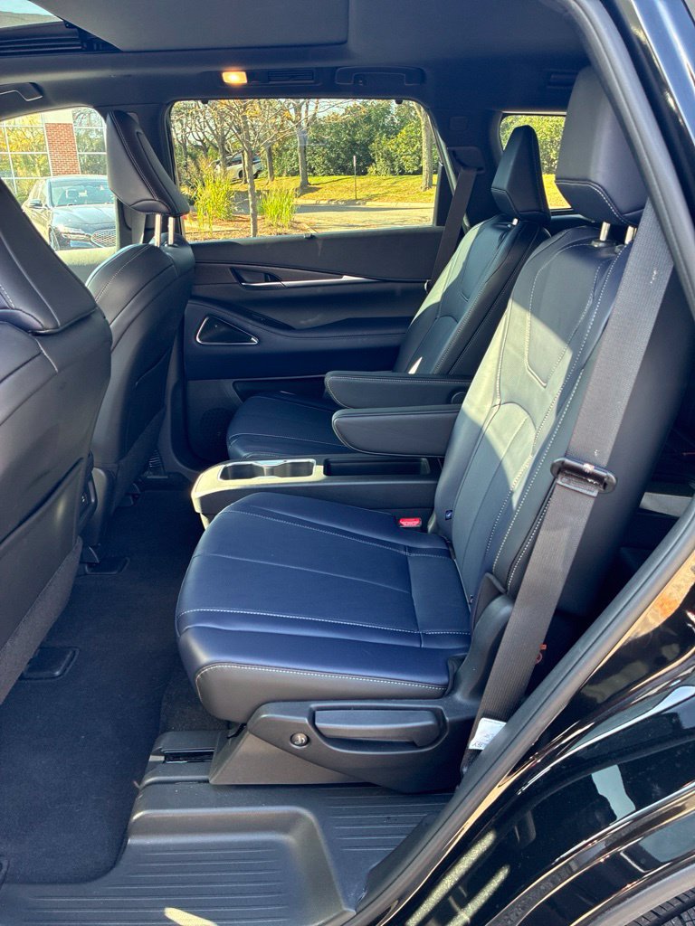 Used 2026 INFINITI QX60 Sport w/ Dark Cargo Package AWD/4WD image 8