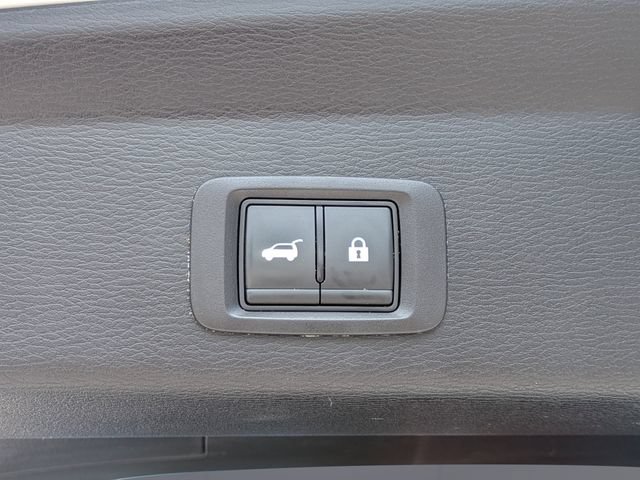 Used 2025 Mitsubishi Outlander SE FWD image 13