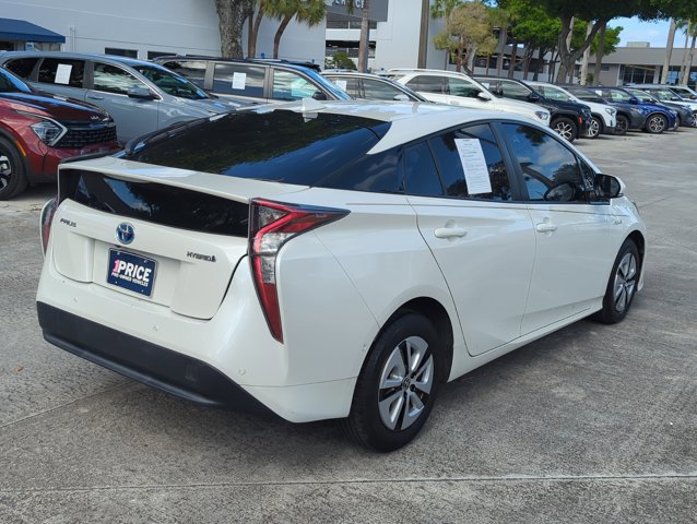 Used 2018 Toyota Prius Four image 4